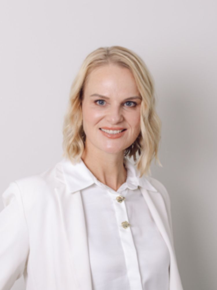 Dr Tracey Garner
