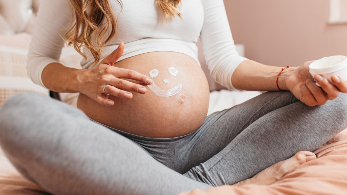 Skincare During Pregnancy: Skincare Ingredients Safe to Use & Avoid